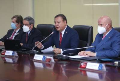 El COE Nacional resolvi&oacute; la obligaci&oacute;n en el uso de la mascarilla.