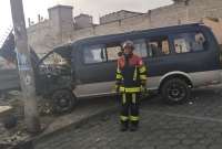 Un bus escolar se choc&oacute; en las calles Machala y Velasco Ibarra, sector Santa Isabel. 