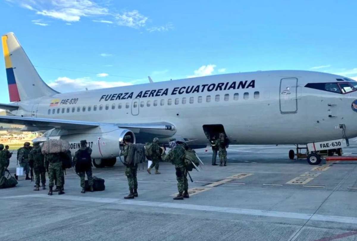 La Fuerza Aérea Ecuatoriana realizó operaciones logísticas para abastecer a la población durante el paro.