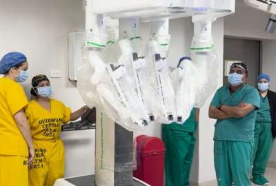 Hospital Teodoro Maldonado Carbo rompe r&eacute;cord tras realizar 285 cirug&iacute;as con el robot Da Vinci
