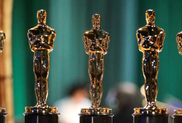 La crisis aplazó eventos como los Oscar y los Critics Choice Awards.