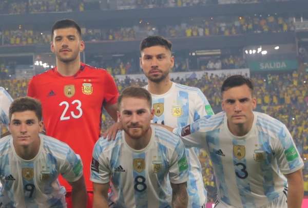 Rulli, portero argentino, habl&oacute; sobre la mano de Tagliafico ante Ecuador