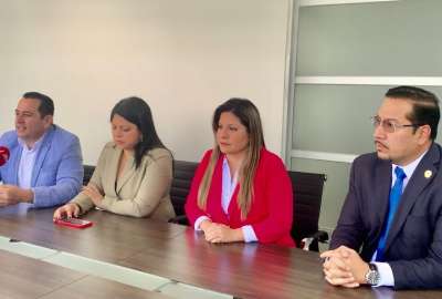 Juez dispone la suspensi&oacute;n de la destituci&oacute;n de los cuatro consejeros del CPCCS