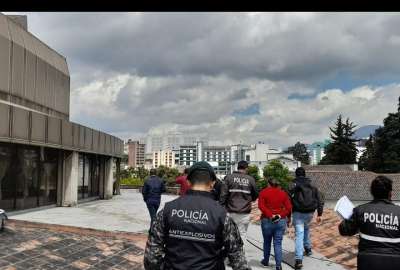 Polic&iacute;a retiene a representante legal de Novaestrat