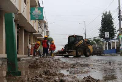 Se realizar&aacute;n trabajos en r&iacute;os para evitar inundaciones en las v&iacute;as Chone, dijo el presidente Lasso.