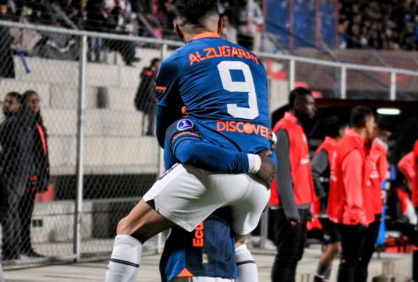 Lisandro Alzugaray marc&oacute; el gol de la 'U' en el partido disputado en La Paz. 