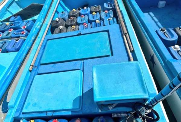 Polic&iacute;a detuvo a 14 personas por presunto tr&aacute;fico de combustible