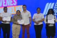 El presidente Daniel Noboa entreg&oacute; certificados a j&oacute;venes capacitados en Guayaquil.