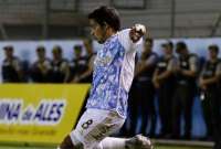 El Nacional y Aucas empatan sin goles mientras Emelec rompe su racha sin victorias.