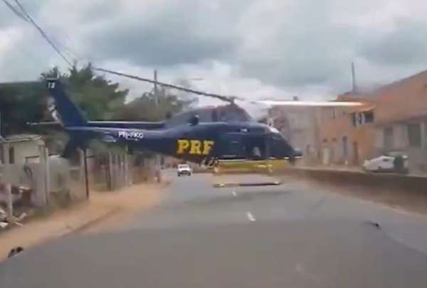 Las im&aacute;genes muestran la aparatosa ca&iacute;da del helic&oacute;ptero desde el aire a pocos segundos de despegar.