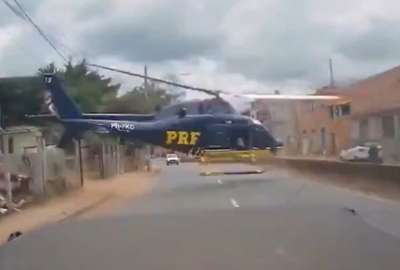 Las im&aacute;genes muestran la aparatosa ca&iacute;da del helic&oacute;ptero desde el aire a pocos segundos de despegar.