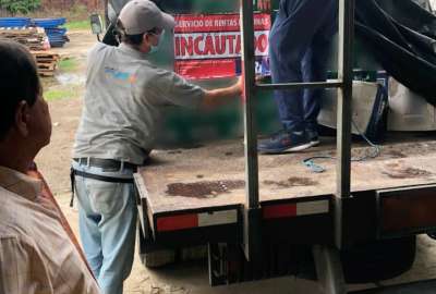 En Quito, Guayaquil, Ambato, Portoviejo, Babahoyo y Machala se incautaron 136.084 botellas de licor de producci&oacute;n nacional. 