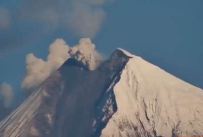Registran flujo de lava en el volc&aacute;n Sangay