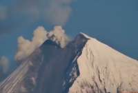 Registran flujo de lava en el volc&aacute;n Sangay