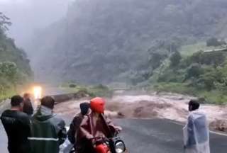 Cerrada la v&iacute;a La Man&aacute; &ndash; Pujil&iacute;