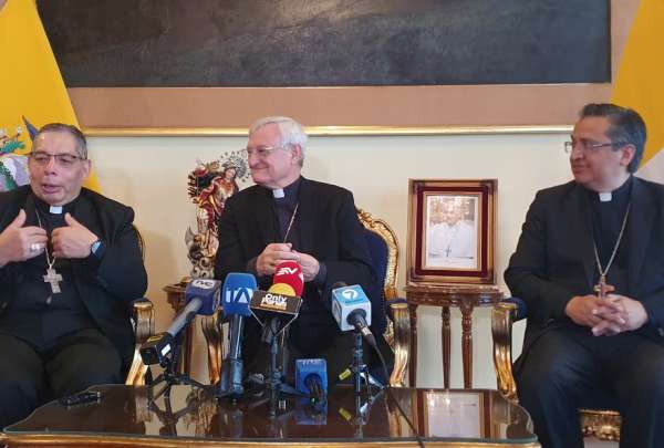 Obispos en Ecuador analizan cuando ser&aacute; el funeral en honor al Papa Francisco