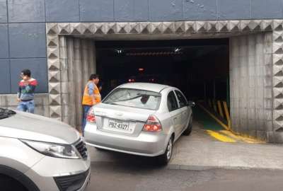 Estacionamientos municipales en Quito atender&aacute;n hasta la noche por el D&iacute;a de la Madre
