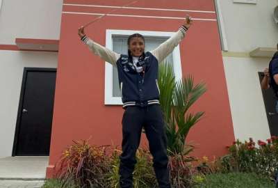Luc&iacute;a Y&eacute;pez recibi&oacute; su nueva casa en Guayaquil