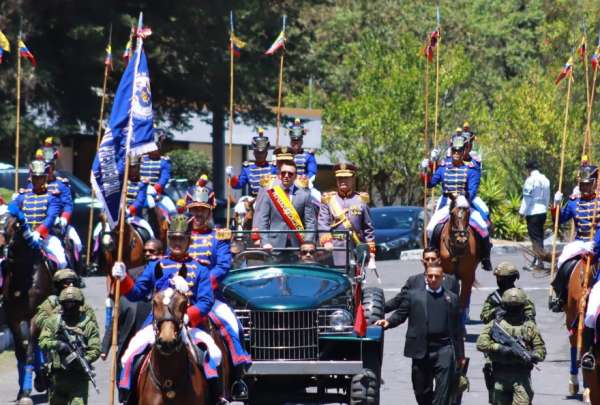 Homenaje y reconocimientos en la conmemoraci&oacute;n del Primer Grito de Independencia.