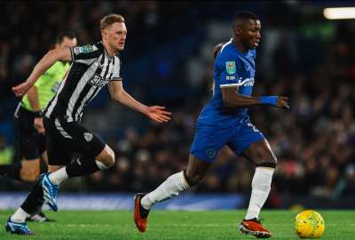 Mois&eacute;s Caicedo fue titular ante el Newcastle