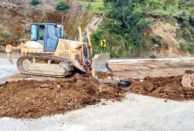 Ministerio de Transporte confirm&oacute; la limpieza de la v&iacute;a Cuenca - Molleturo