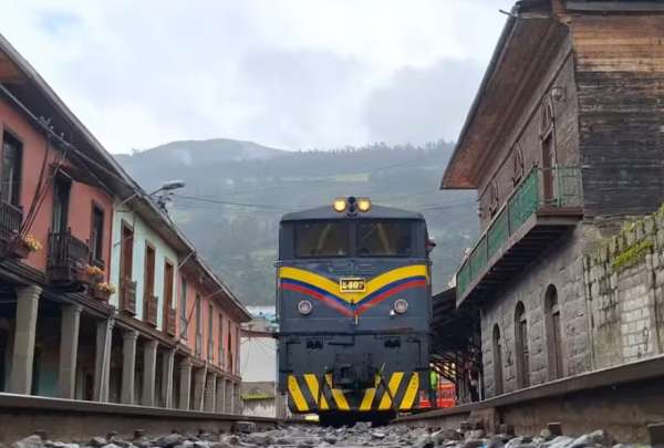 Nariz del Diablo inicia pruebas para su reactivaci&oacute;n como ruta tur&iacute;stica ferroviaria en Alaus&iacute;