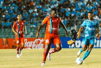 El Nacional perdi&oacute; por un gol en Bolivia