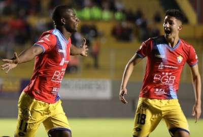 El Nacional se meti&oacute; en la pelea por ganar la Copa Ecuador