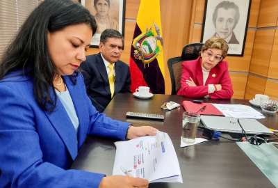 La ministra Ivonne N&uacute;&ntilde;ez (der) se refiri&oacute; a la Ley para Erradicar el Acoso Laboral. 