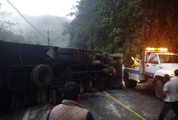 En la Autopista General Rumi&ntilde;ahui y en la Al&oacute;ag-Santo Domingo (foto) se registraron accidentes de tr&aacute;nsito.