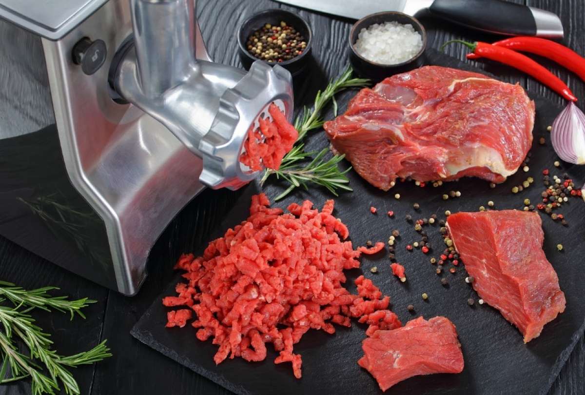 Estas son las enfermedades que se presentan en caso de consumir carne cruda. 