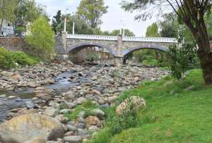 SUM: Las lluvias registradas en las &uacute;ltimas horas no son suficientes para normalizar los caudales de los r&iacute;os en Cuenca. 