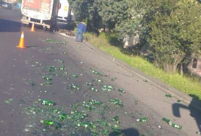 La AMT report&oacute; problemas con el tr&aacute;nsito mientras se recog&iacute;an los escombros de la v&iacute;a.