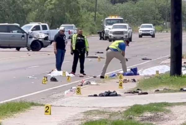 Los ciudadanos de nacionalidad venezolana esperaban en una parada de autob&uacute;s frente a un albergue para inmigrantes en la ciudad fronteriza de Brownsville, Texas, cuando ocurri&oacute;.
