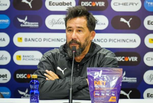 Liga de Quito se queda sin DT. 'Vitamina' S&aacute;nchez deja el plantel.