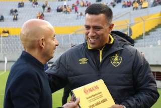 La directiva de Aucas cambia de plan y despide a C&eacute;sar Far&iacute;as