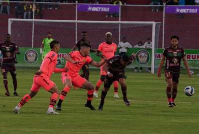 Mushuc Runa salv&oacute; un empate ante Barcelona en Ambato
