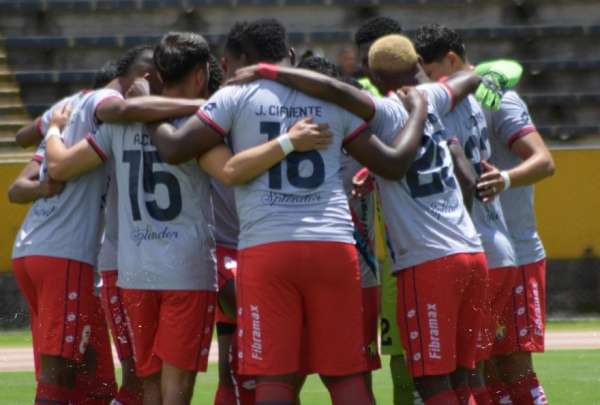 Los jugadores de El Nacional est&aacute;n molestos