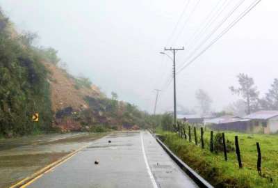  Autoridades recomiendan tomar v&iacute;as alternas tras el cierre de la v&iacute;a Cuenca-Molleturo-El Empalme. 