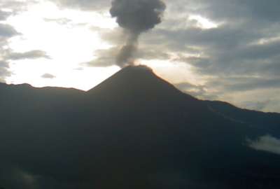 Las nubes se expulsaron en direcci&oacute;n noroeste, oeste.