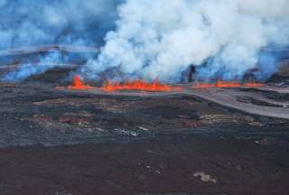 El volc&aacute;n m&aacute;s grande del mundo erupciona en Hawai
