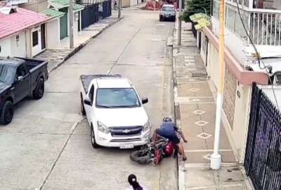Ciudadano atropell&oacute; varias veces a un presunto delincuente