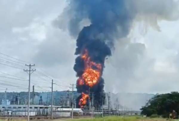 Petroecuador anunció una reparación inmediata de la zona afectada por la explosión de combustible.