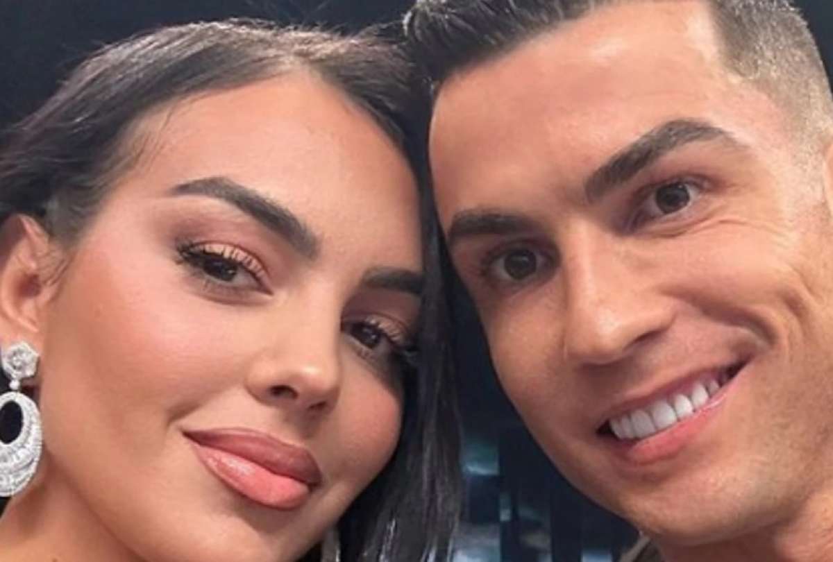 Georgina Rodríguez mostró en Instagram el anillo de compromiso que Cristiano Ronaldo le dio como parte de su boda.