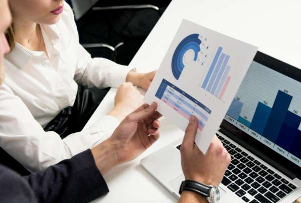 La equidad salarial a&uacute;n no se consigue en Ecuador, seg&uacute;n estudio las mujeres ganan $0.89 centavos por cada d&oacute;lar que hace un hombre