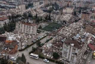 Cifra de muertos por el terremoto en Turqu&iacute;a sigue en aumento