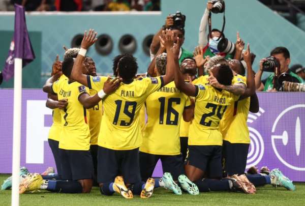 La selecci&oacute;n de Ecuador volver&aacute; al pa&iacute;s con 9 millones de d&oacute;lares en el bolsillo