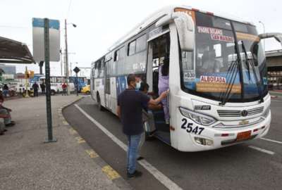 El alcalde de Guayaquil, Aquiles Alvarez, confirm&oacute; que el pasaje urbano en esa ciudad ser&aacute; subsidiado. 
