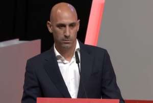 Luis Rubiales explic&oacute; lo sucedido con Jenni Hermoso