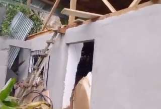Quito: Lluvias colapsan las paredes de una vivienda en Ingapi